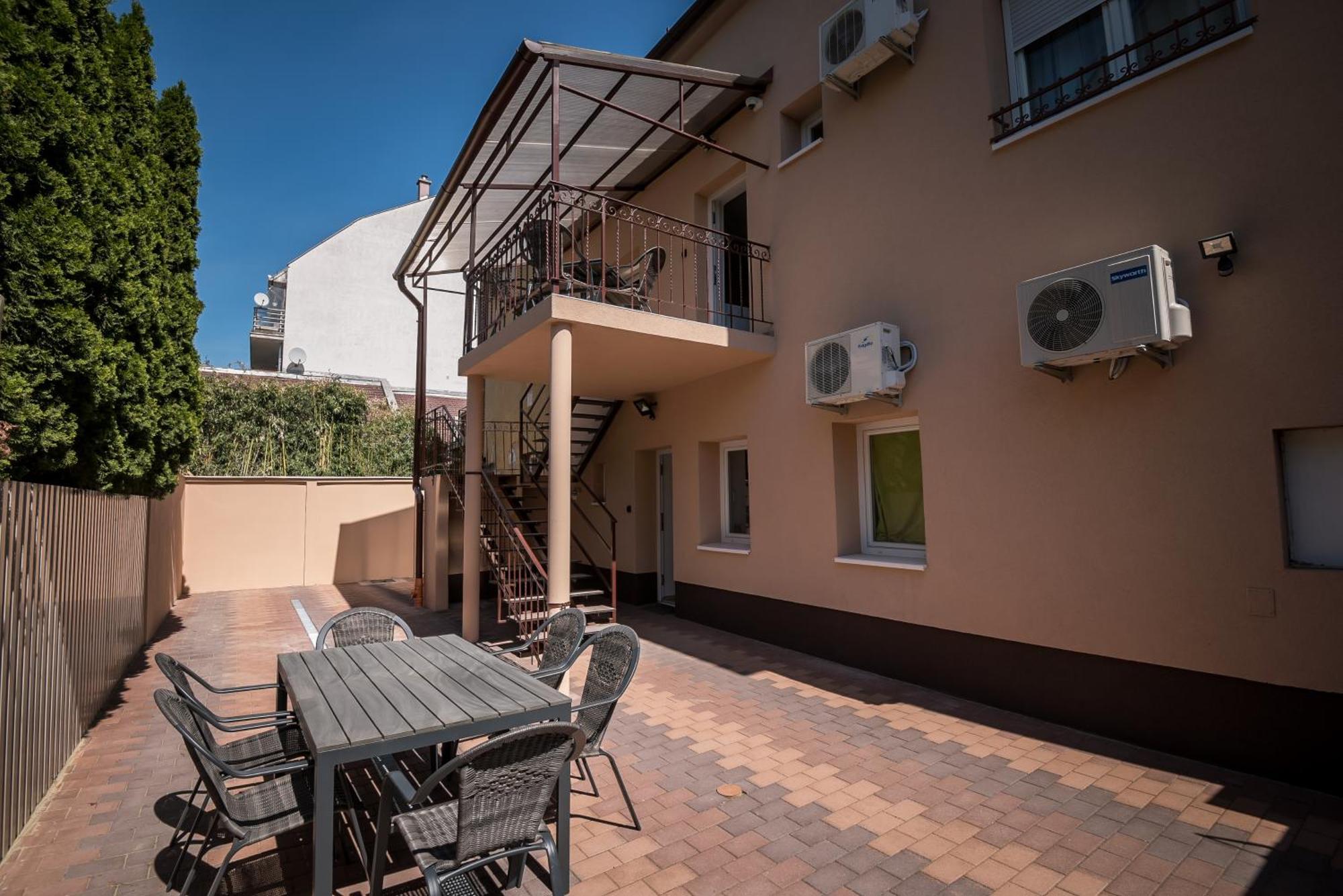 Mokka Apartman Szeged Eksteriør billede