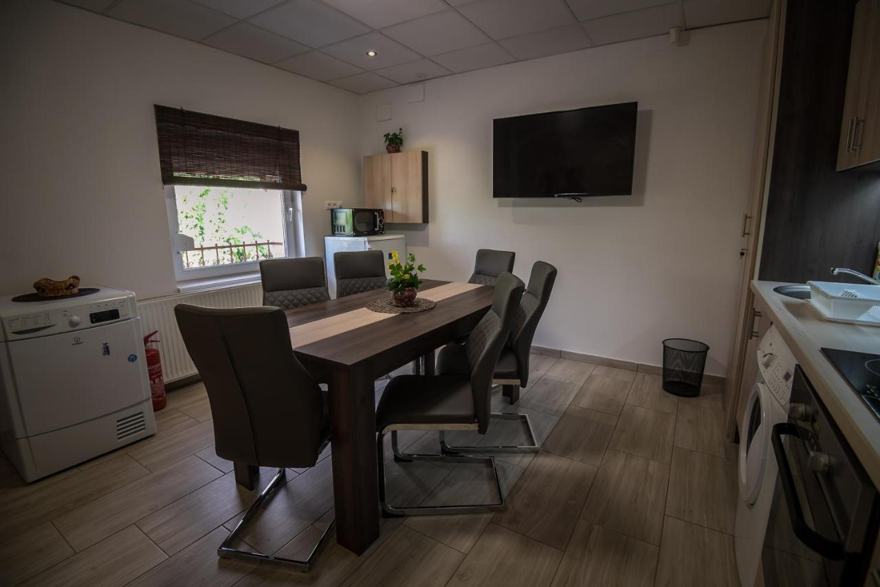 Mokka Apartman Szeged Eksteriør billede