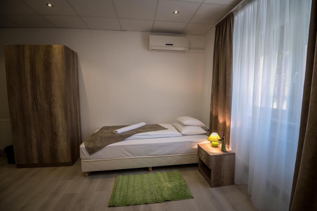 Mokka Apartman Szeged Eksteriør billede